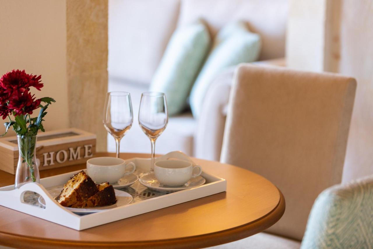 Phaedra Suites (Adults Only) Resmo Dış mekan fotoğraf