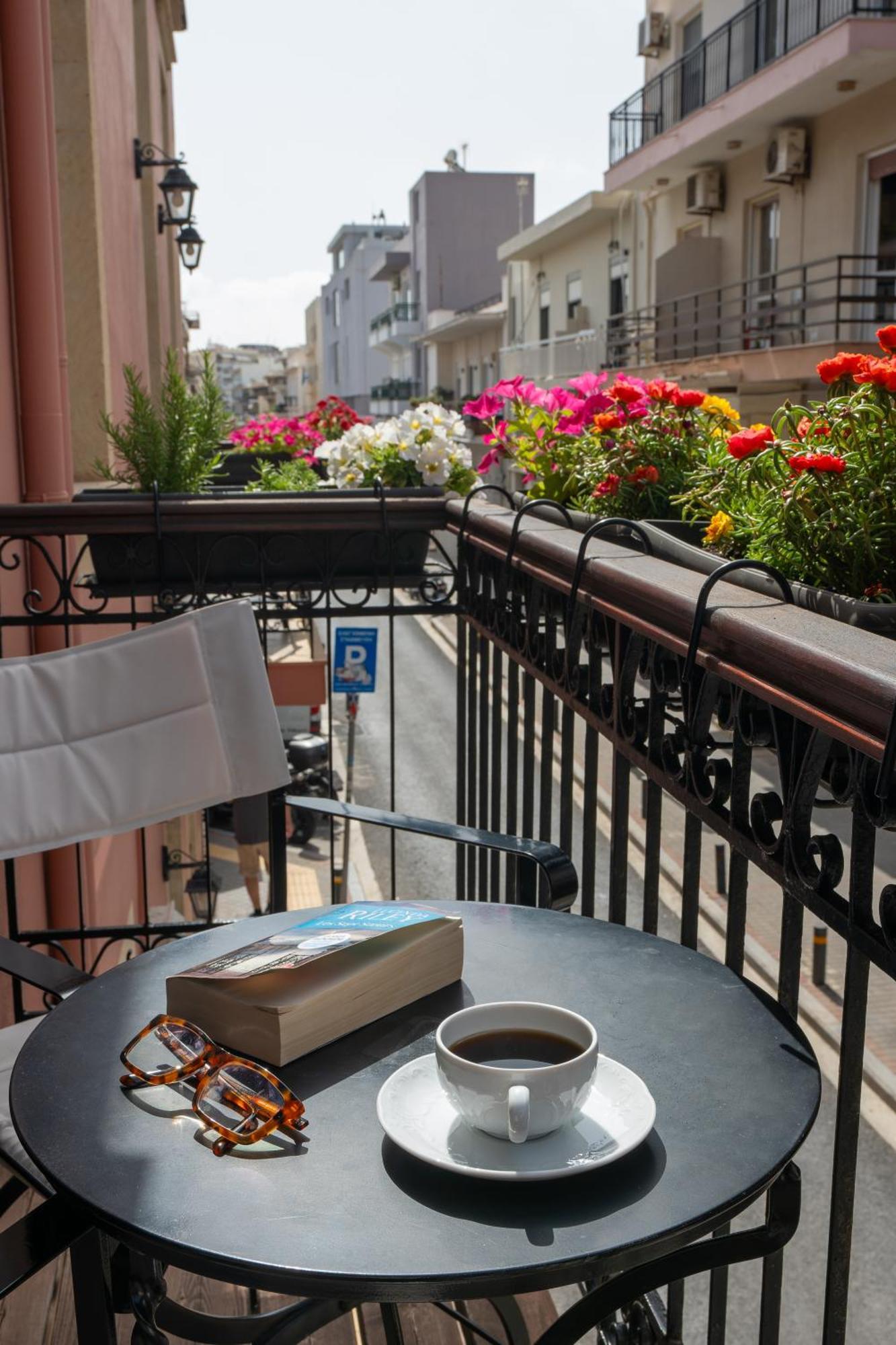 Phaedra Suites (Adults Only) Resmo Dış mekan fotoğraf