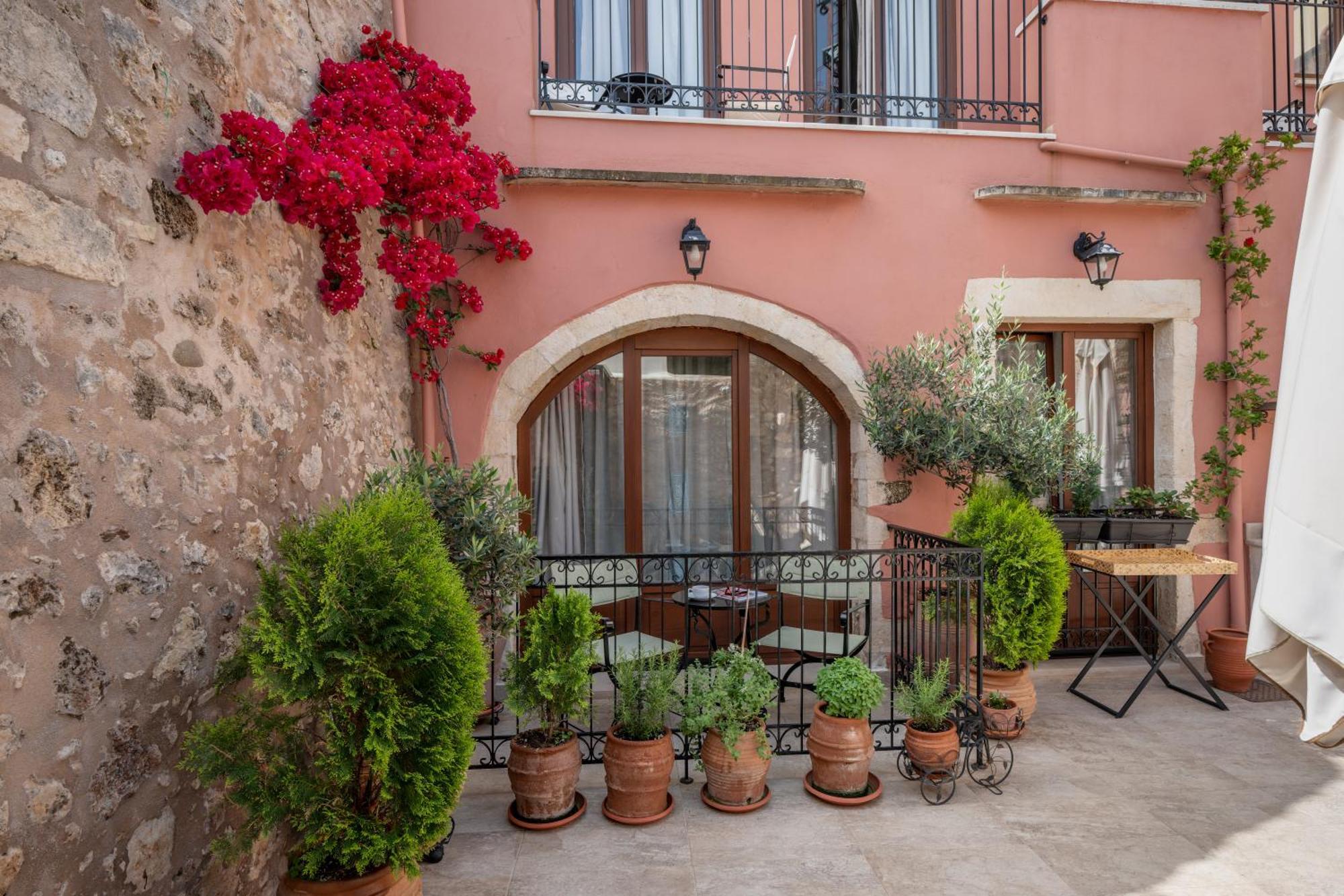 Phaedra Suites (Adults Only) Resmo Dış mekan fotoğraf