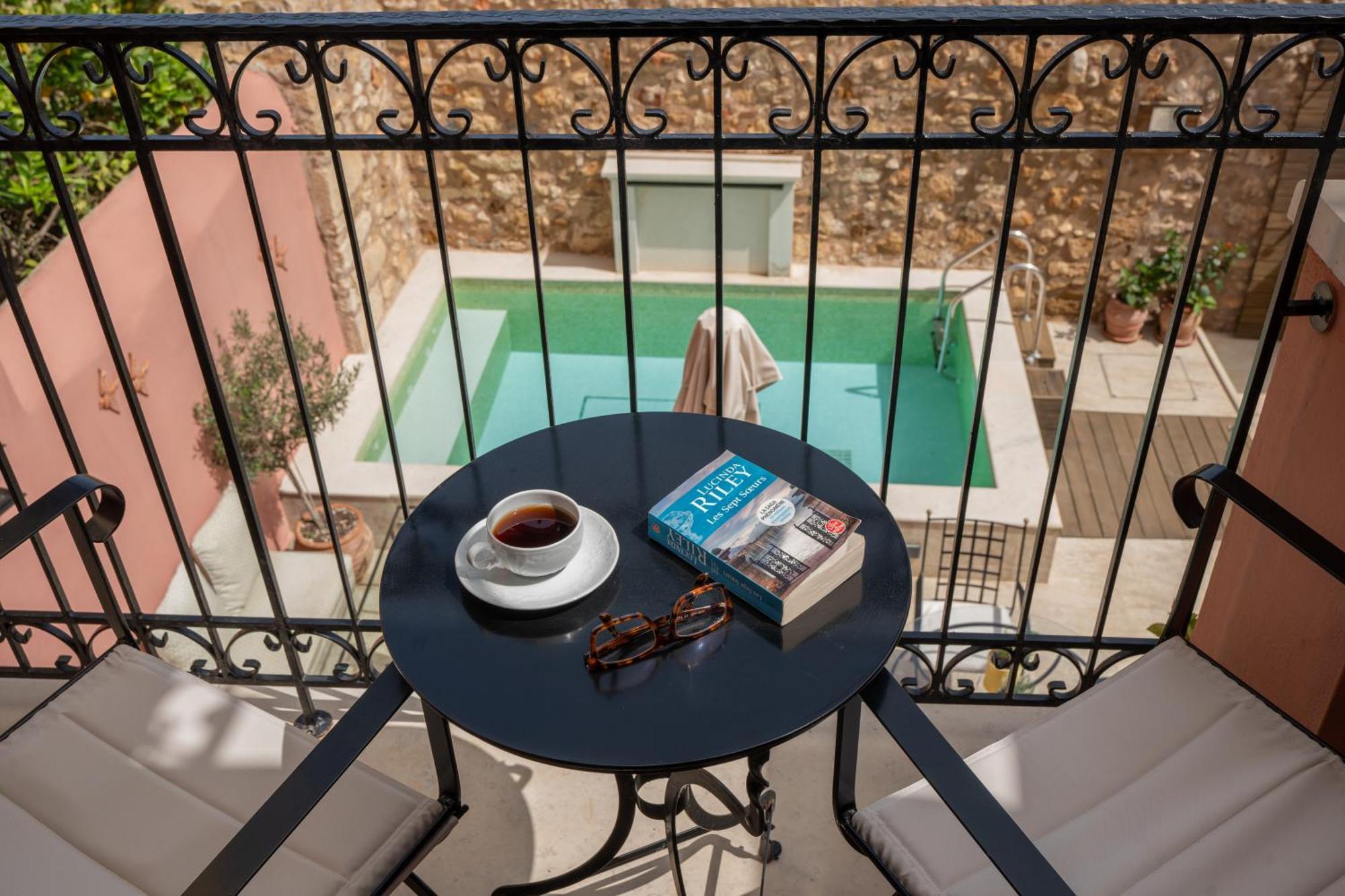 Phaedra Suites (Adults Only) Resmo Dış mekan fotoğraf